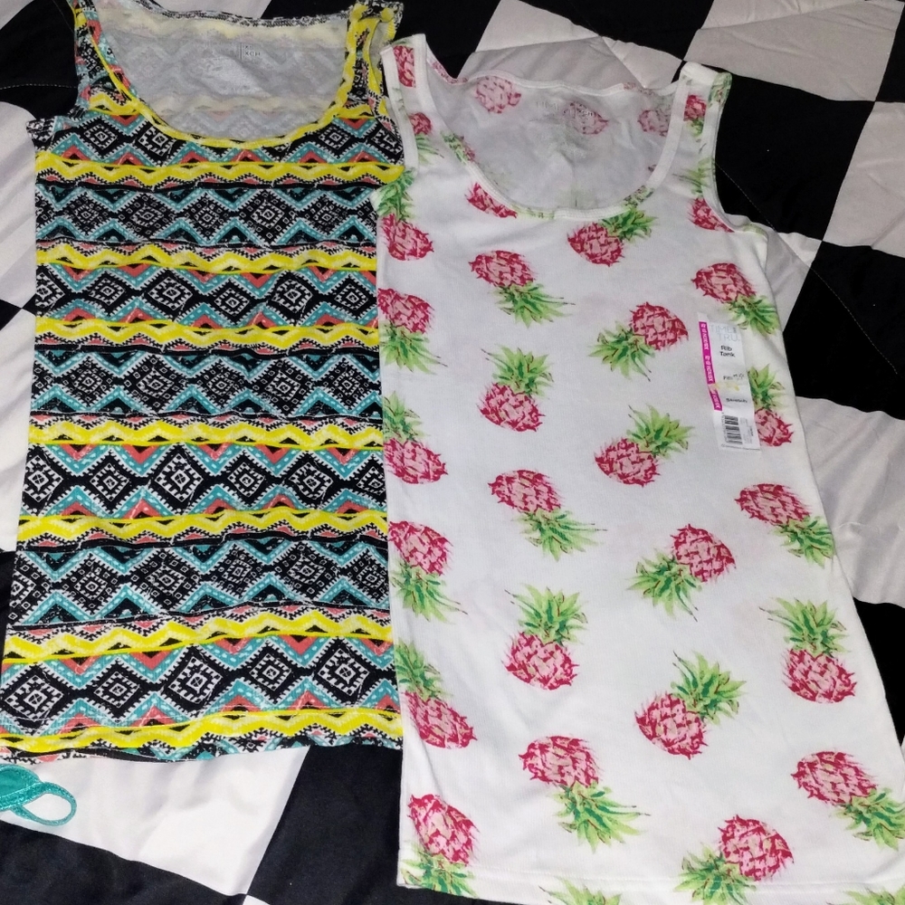 New Bundle of Women's Size X-Small tank tops